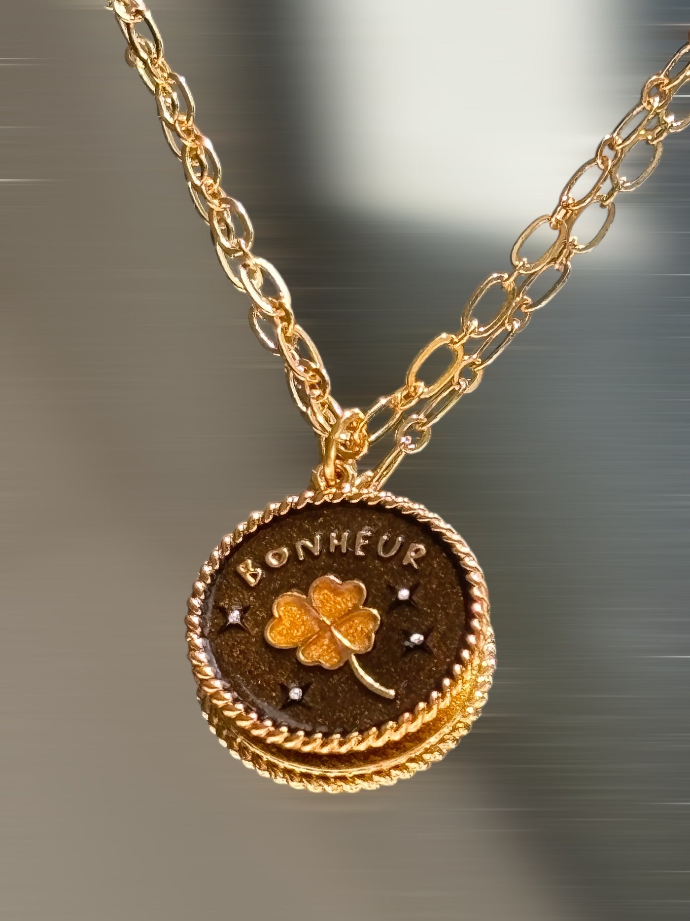 Collier Médaille Bonheur Brown Gold